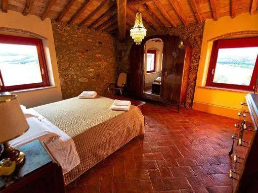 Alloggio per agriturismo Podere Calvaiola Montecatini Val di Cecina Italia